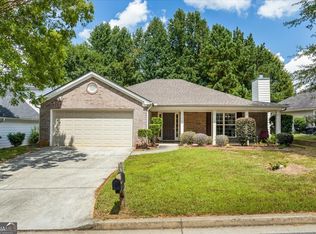 5945 S Raventree Ct, Atlanta, GA 30349