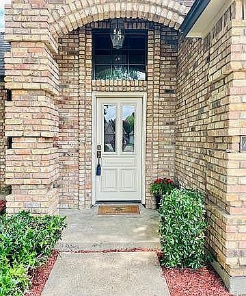 2nd image of 4821 Gaylewood Ct