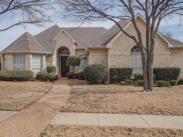 1st image of 28 Skyline Dr