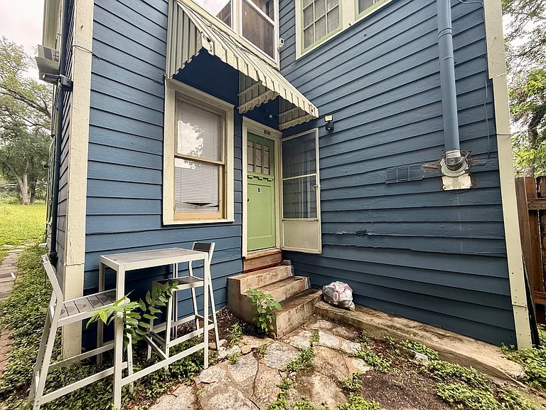 3305 Duval St #B — Photo 3