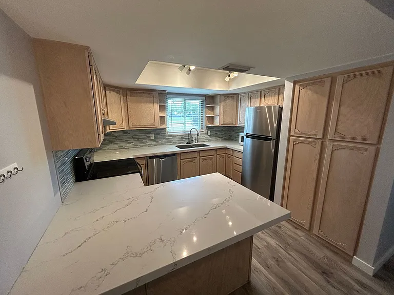 4501 W Continental Dr — Photo 3