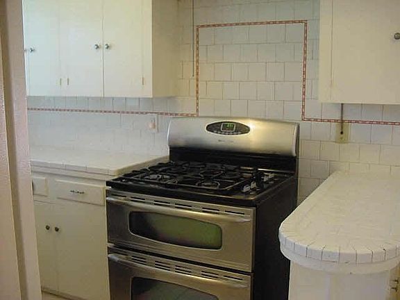 4th image of 3826 Southmore Blvd