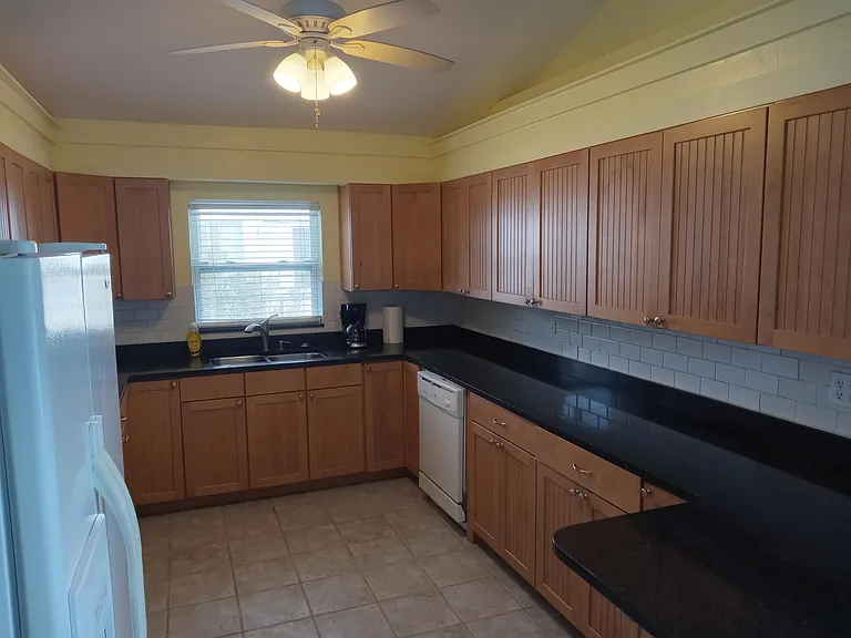 1655 Sunrise Dr — Photo 18