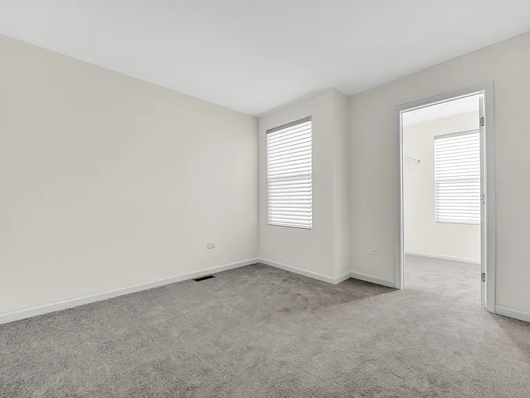 2260 Horseshoe Cir — Photo 6