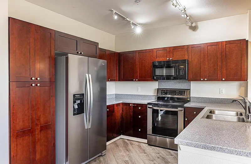2 bed, 2.0 bath, 1084 sqft, $2,950 — Photo 4