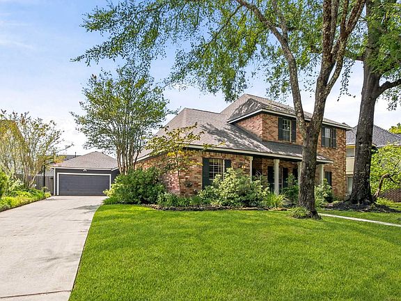 3rd image of 2723 Cedarville Dr