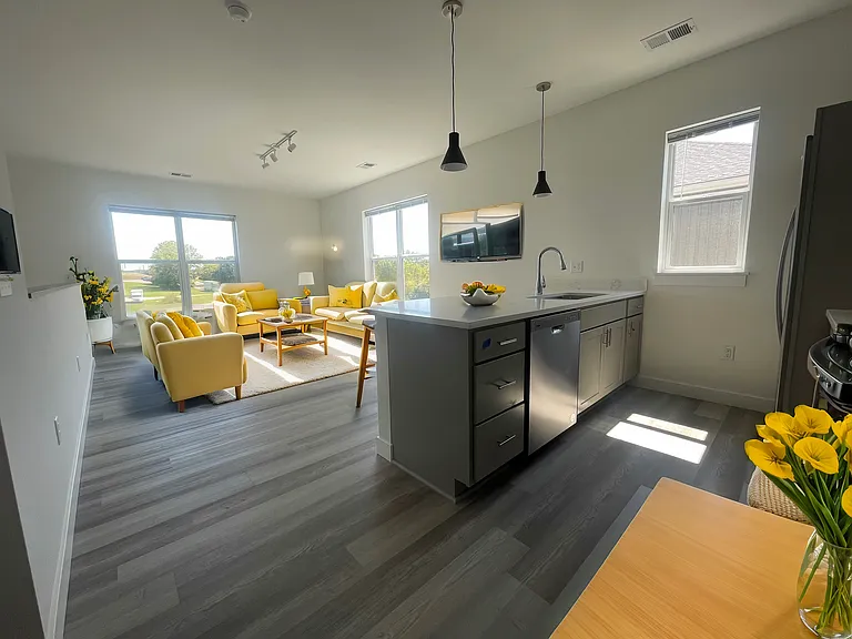 Point Gardens Apartments — Photo 90