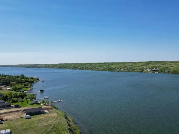 13 Sunset BOULEVARD, North Grove, SK S0G 1P0