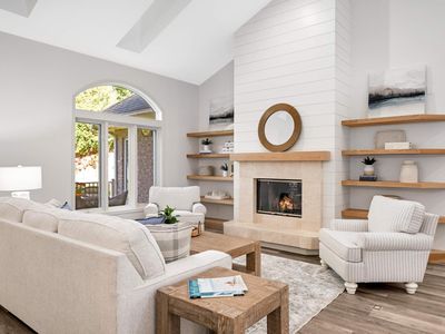 257 Lake St W, Wayzata, MN, 55391