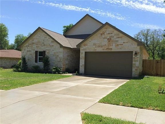 2nd image of 10911 Hillside Oak Ln