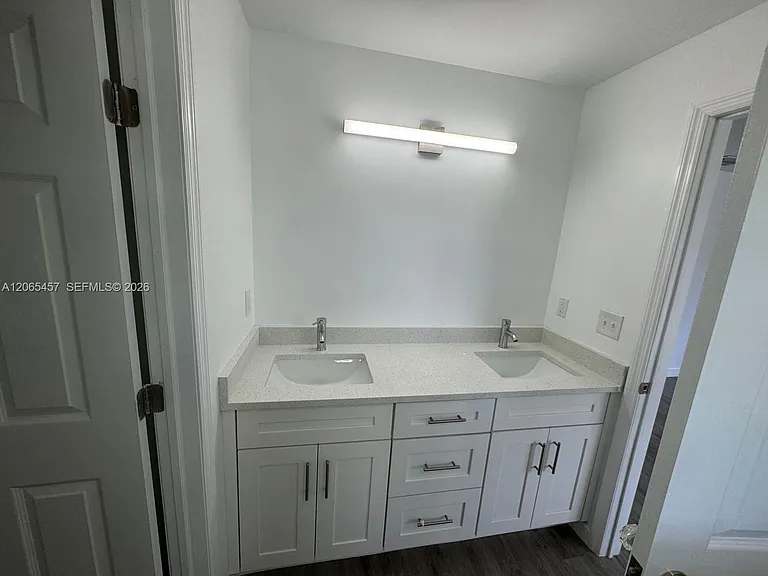4215 Gulfstream Rd — Photo 15