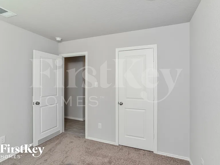 10766 Prusiner Dr — Photo 14