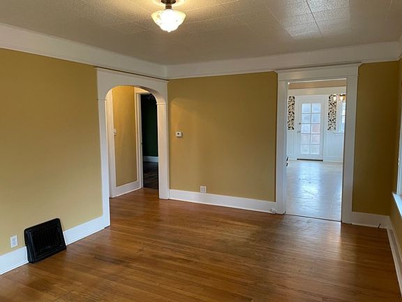 5th image of 6244 Corson Ave S