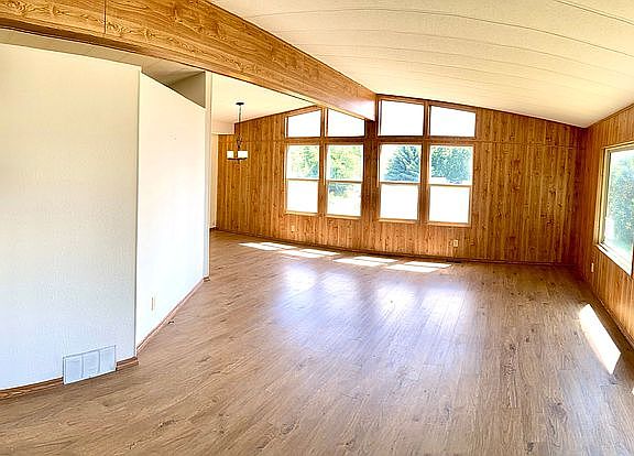 living room/family room