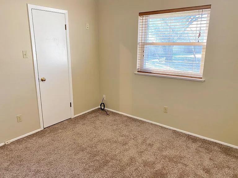 6128 Cliffside Dr — Photo 21