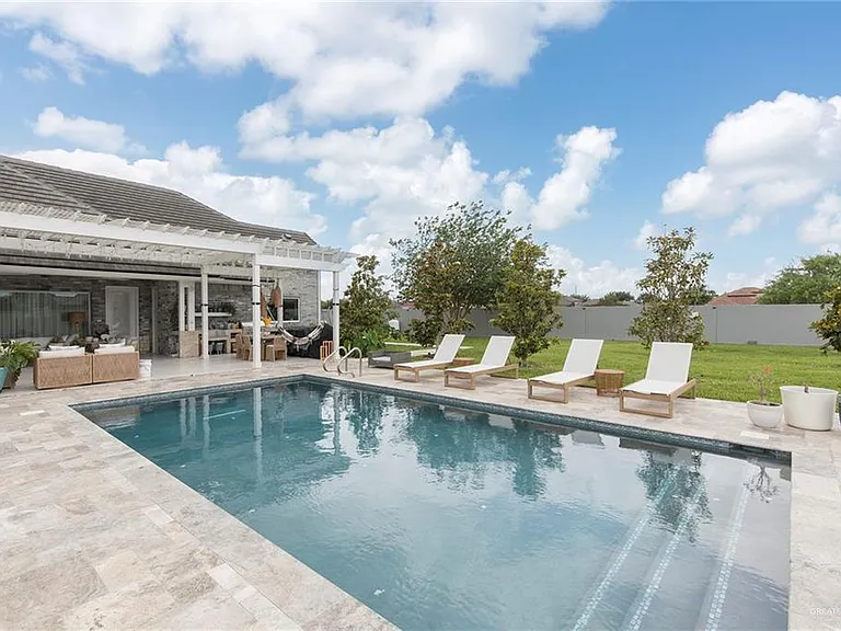 2608 Arroyo Ave — Photo 28