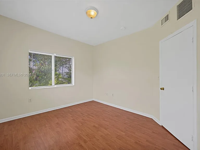 109 NW 6th Ave #8 — Photo 15