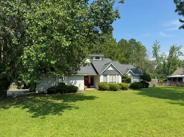 14 Paradise Lake Rd, Tifton, GA 31794