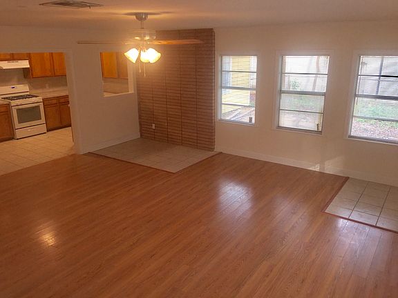 Living/Dining area