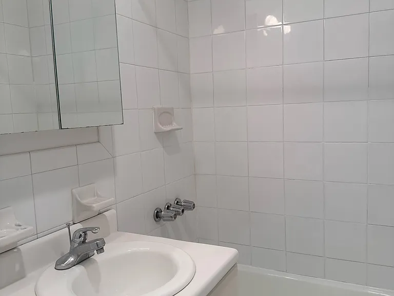 117 W 58th St #7F — Photo 6