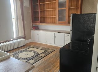 376 W 5th St #1, Winona, MN 55987