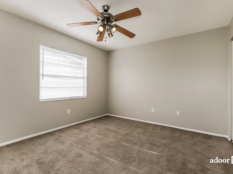 1024 Bridlewood Way — Photo 11