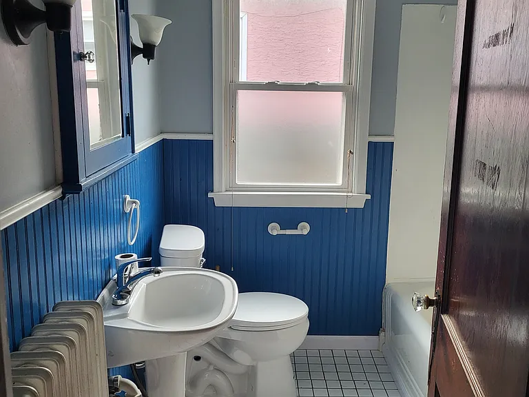 221 Annapolis St W — Photo 8
