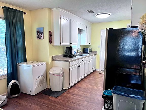5th image of 101 Brazington Ct