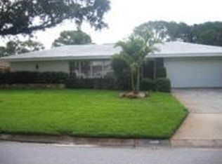 6401 Tanglewood Dr NE, Saint Petersburg, FL 33702