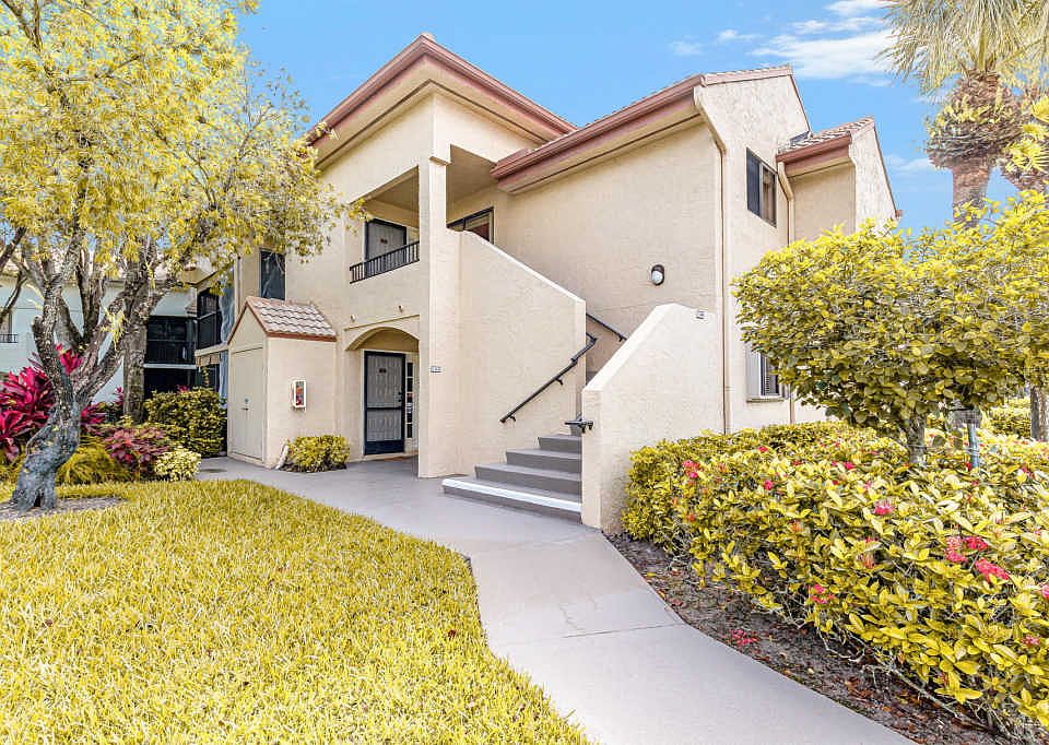 1st image of 7563 Glendevon Ln APT 1305