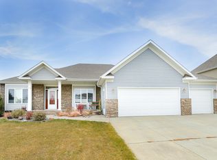 2598 Sand Hills Ave, Grand Forks, ND 58201