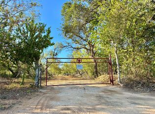6052 Tenney Creek Rd, Luling, TX 78648