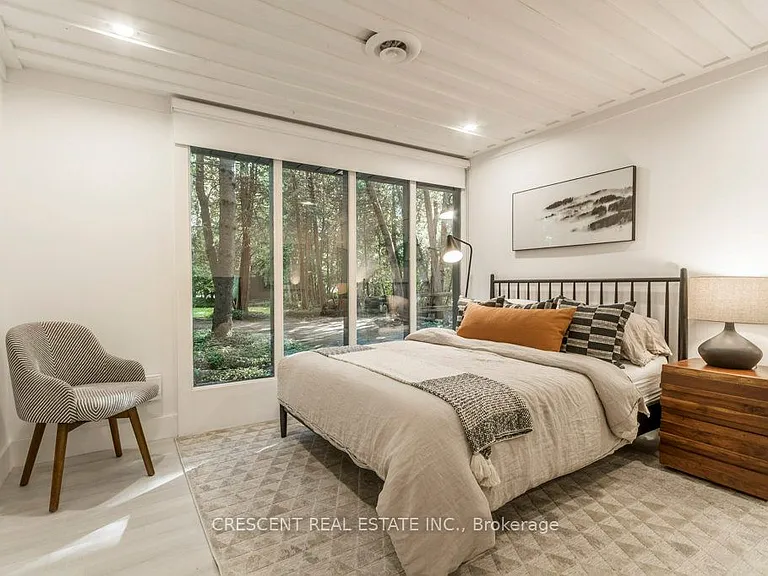 37 Georgian Manor Dr — Photo 24