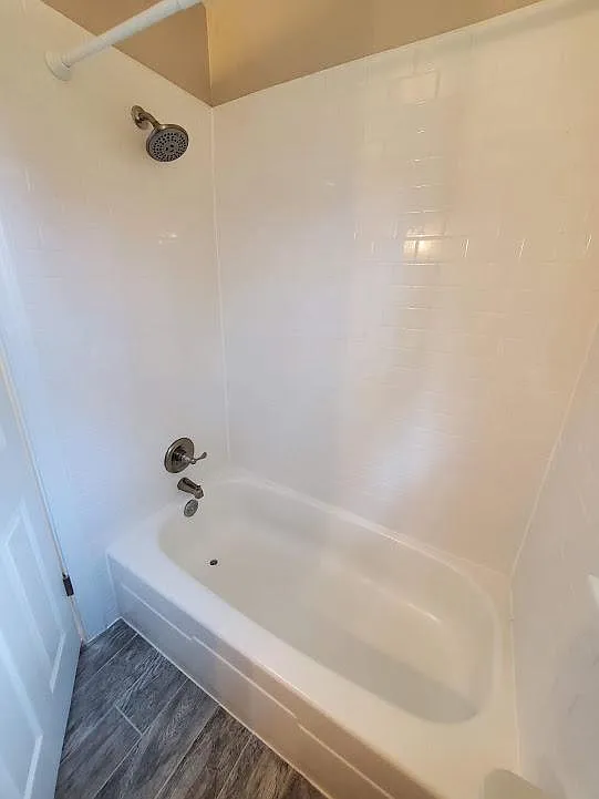 1 bed, 690 sqft, $1,900 — Photo 3