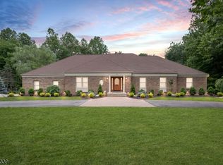 176 Brooklake Rd, Florham Park, NJ 07932