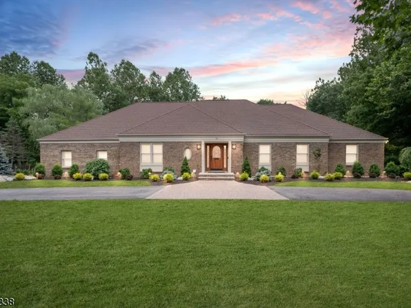 176 Brooklake Rd, Florham Park Boro, NJ 07932