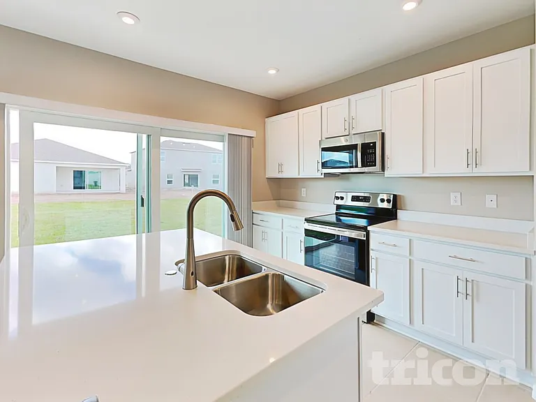 244 Garnet Ave — Photo 6