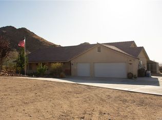 14938 Byron Dr, Apple Valley, CA 92307