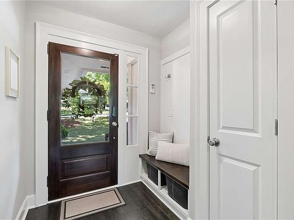 2nd image of 2304 Pembrook Pl NE