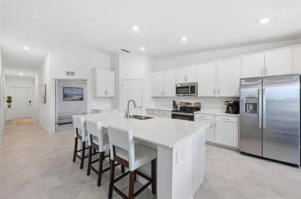 2 bed, 2.0 bath, 1333 sqft, $6,500 — Photo 4