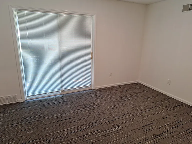 7120 Bond St — Photo 10