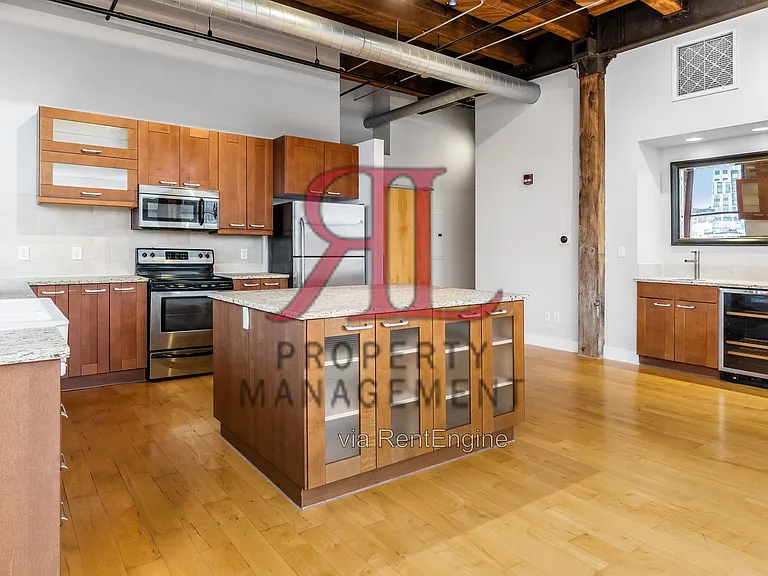 150 E Main St #504 — Photo 9