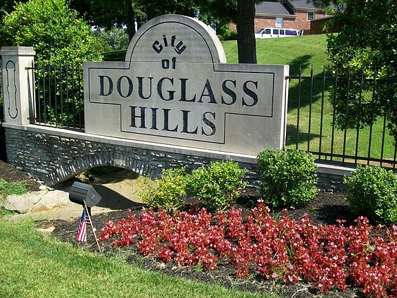 Located in beautiful Douglass Hills