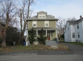 9 North St, Dover, NJ 07801