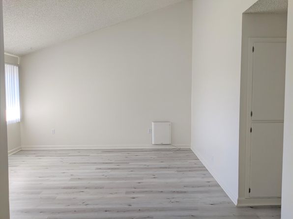 350 S Steckel Dr APT 18