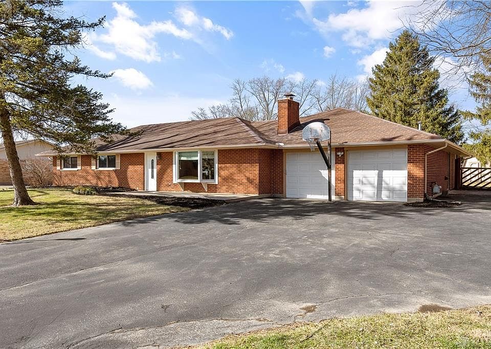 1st image of 75 Fernwald Dr
