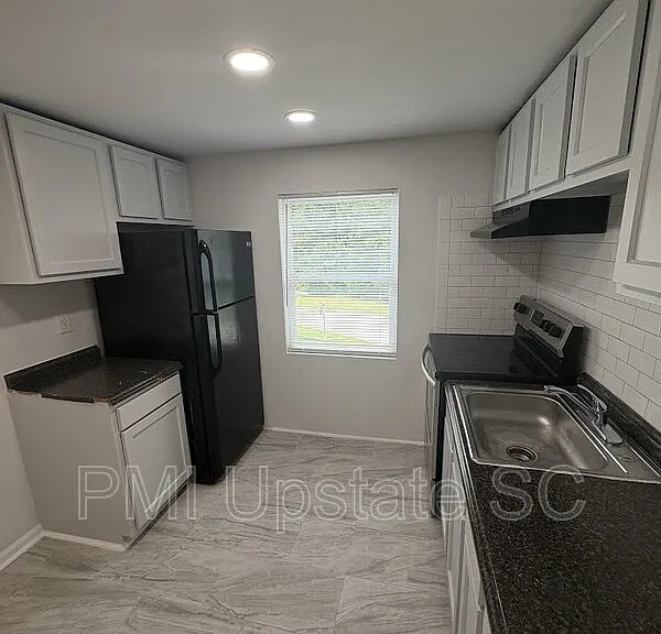 201 Chandler Dr #16C — Photo 2
