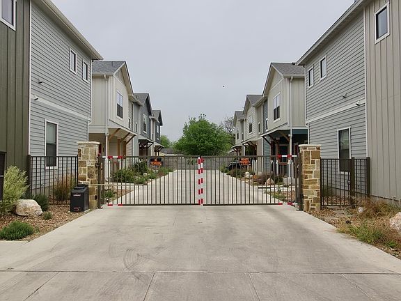 2nd image of 210 Utah St