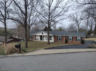 913 Woodway Cir, Fenton, MO