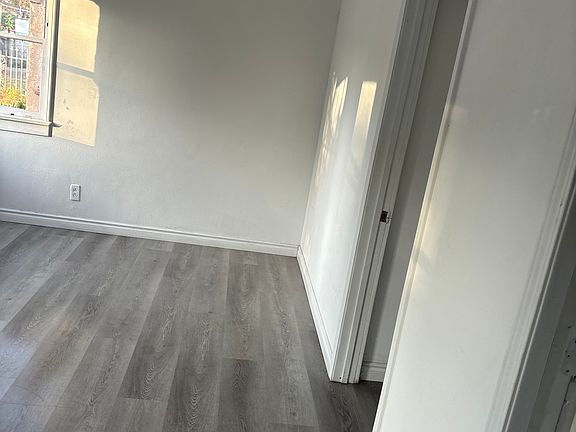 3rd image of 704 Washington Ave
